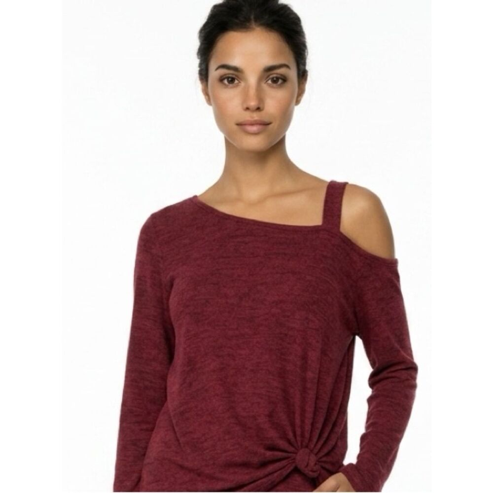 ANDREE BY UNIT | Burgundy One Sleeve Knot Front Top Women’s Size Medium